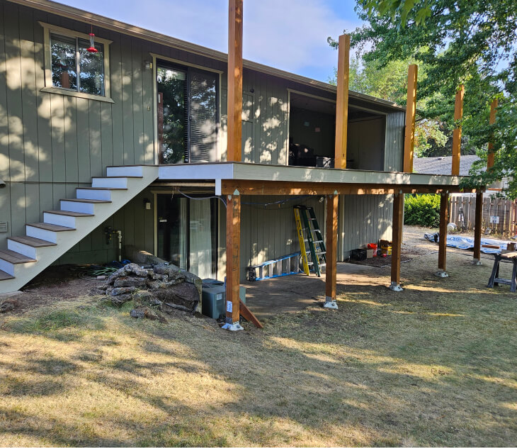 Completed custom deck by Camco Construction - E Sumac property Spokane WA